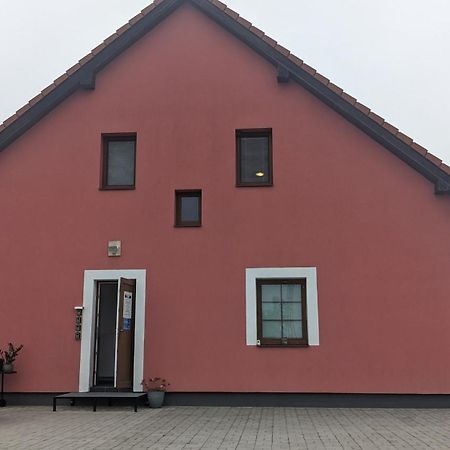 Penzion Janousek Motorsport Cesky Krumlov Přísečná Exterior foto