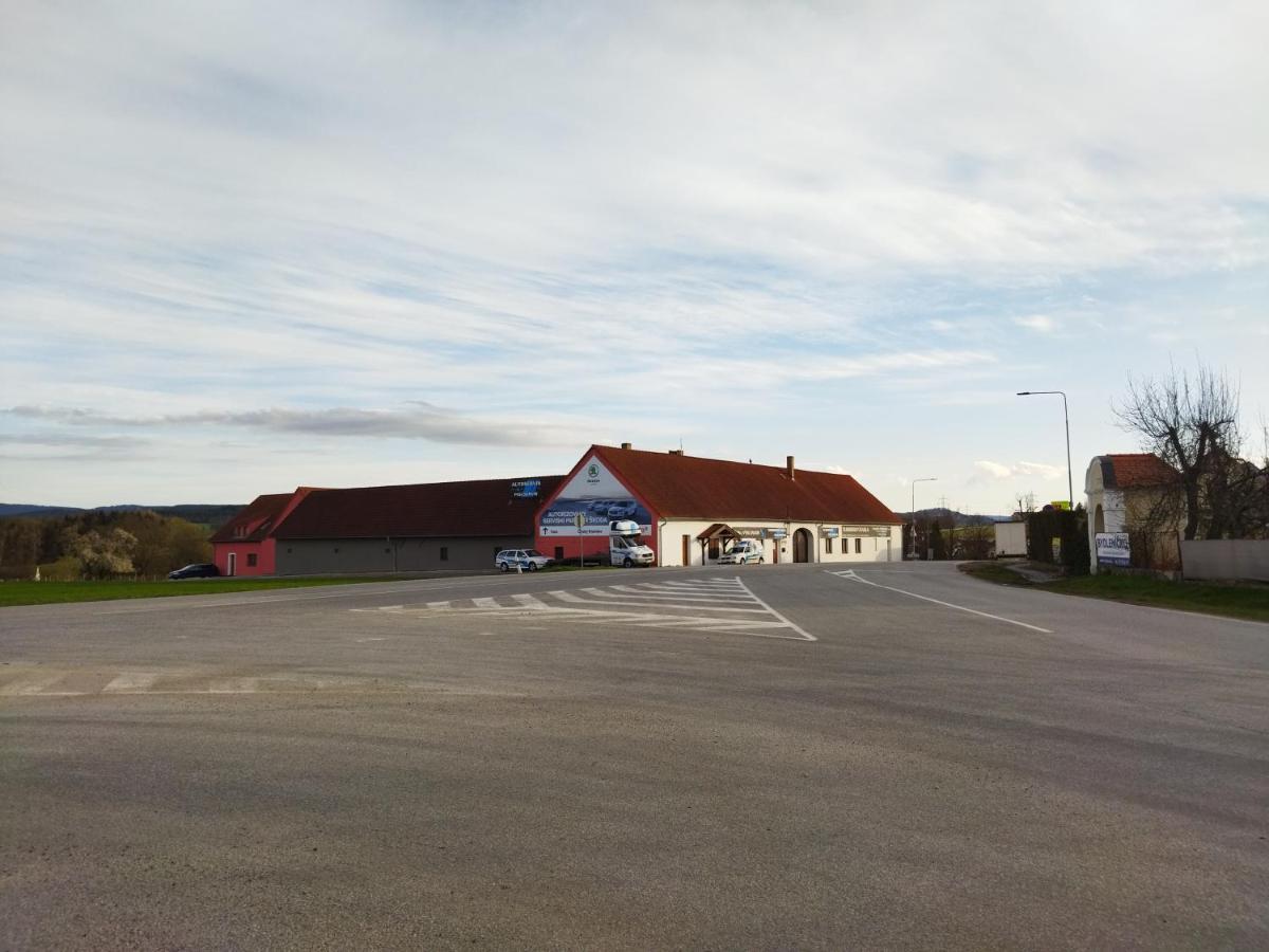 Penzion Janousek Motorsport Cesky Krumlov Přísečná Exterior foto